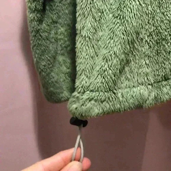 The North face green jacket size medium. In good used condition. - Picture 12 of 12